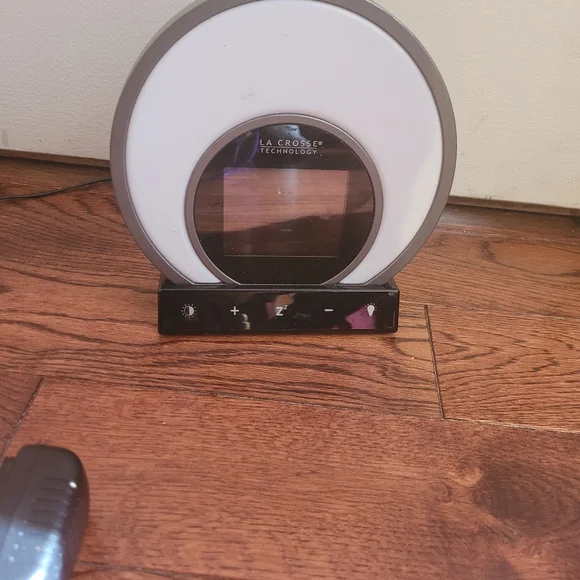 Alarm clock - Picture 2 of 2